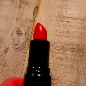 New Bobbi Brown matte lipstick in Watermelon (red)